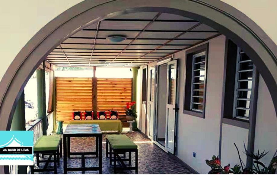 Aparthotel Au Bord De L'Eau Saint-Gilles-les-Bains Exterior foto